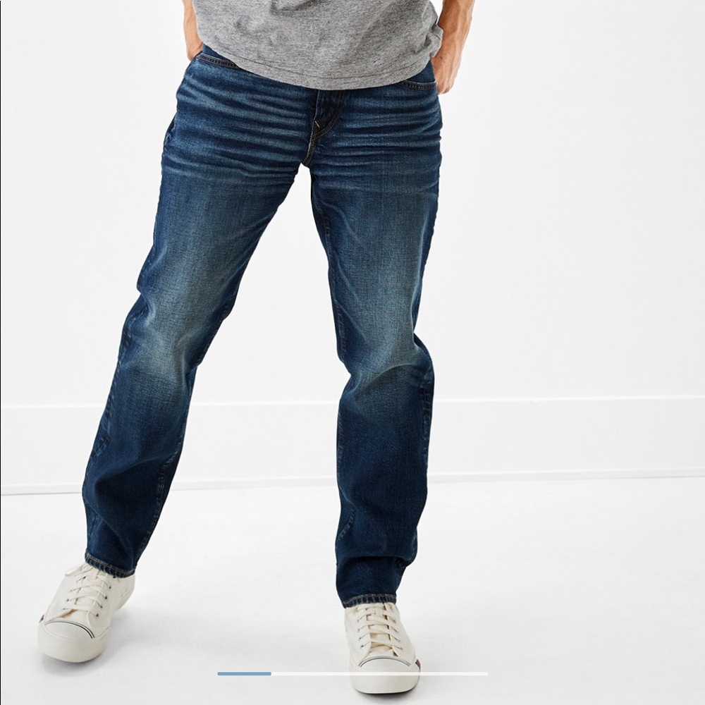 Men American Eagle jeans.